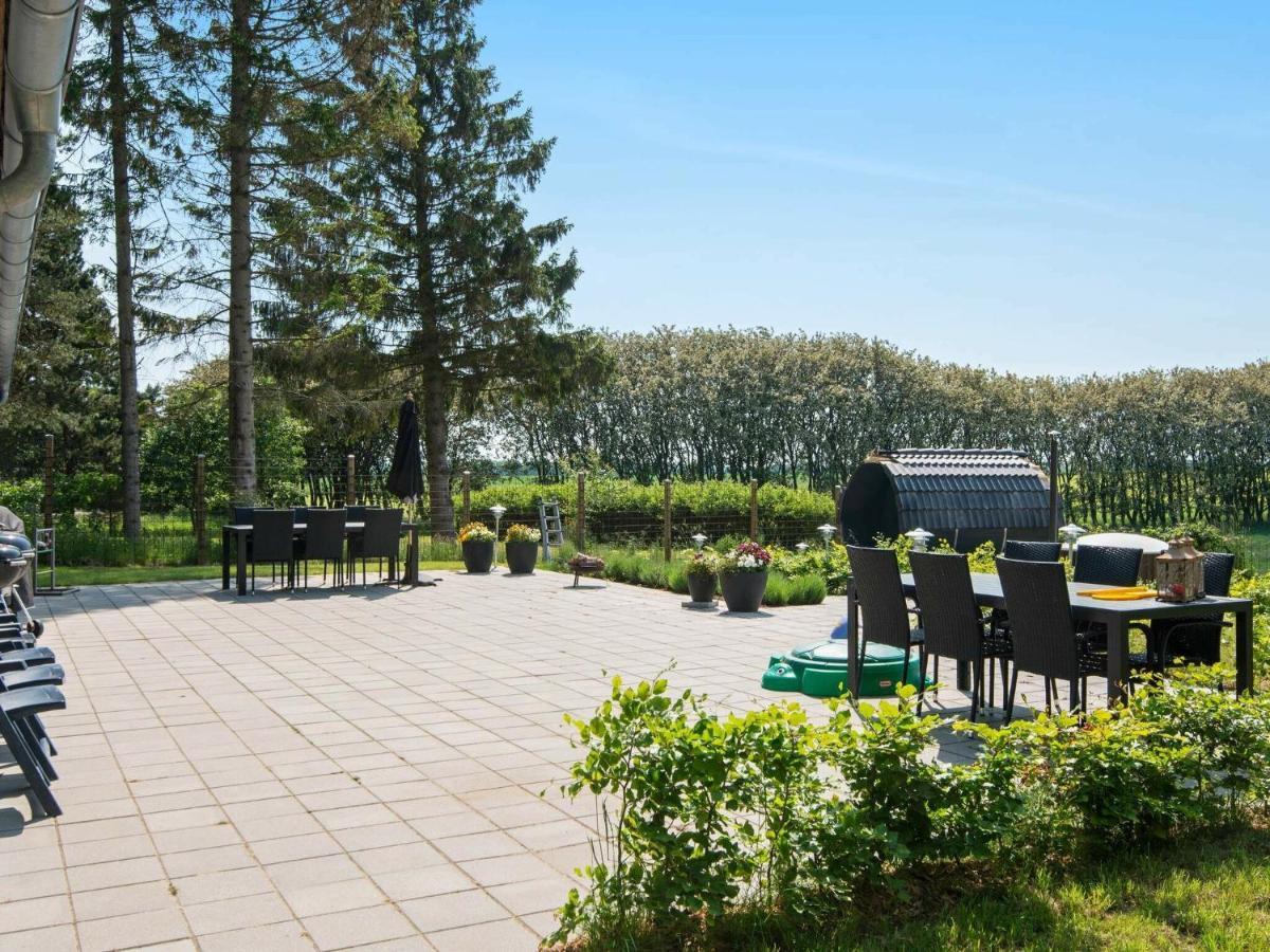 10 Person Holiday Home In Glesborg Camera foto