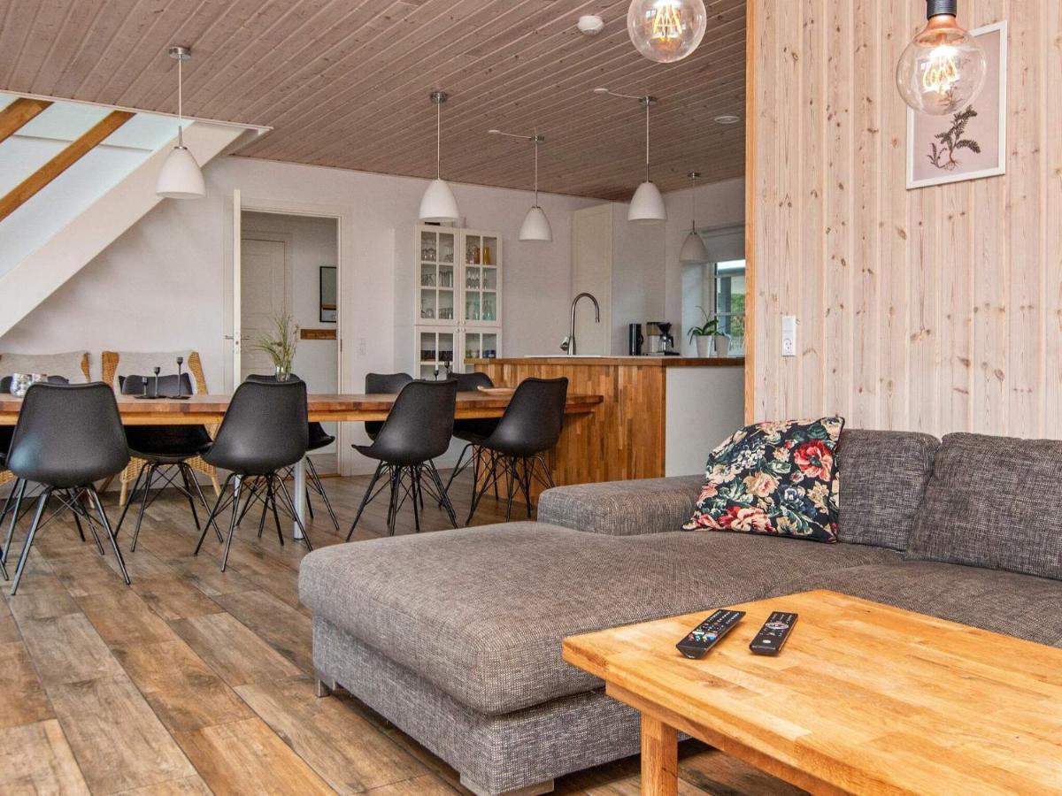 10 Person Holiday Home In Glesborg Esterno foto